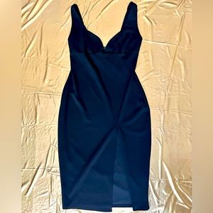 Sexy black dress with sweetheart neckline and high split - black